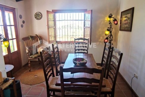 V587 Property Photos (4)