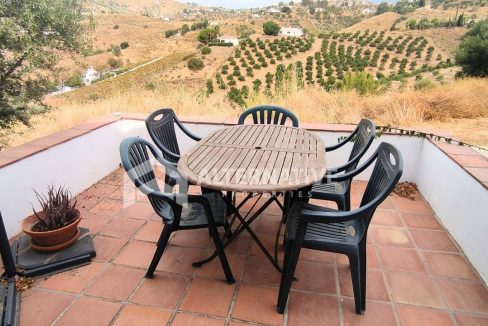 V589 Property Photos (15)