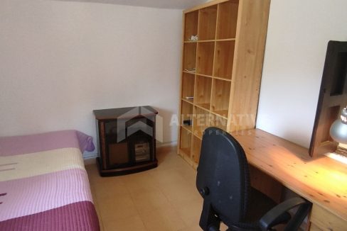 V589 Property Photos (8)